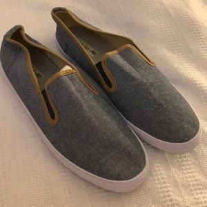 NEW American Eagle slip on sneakers